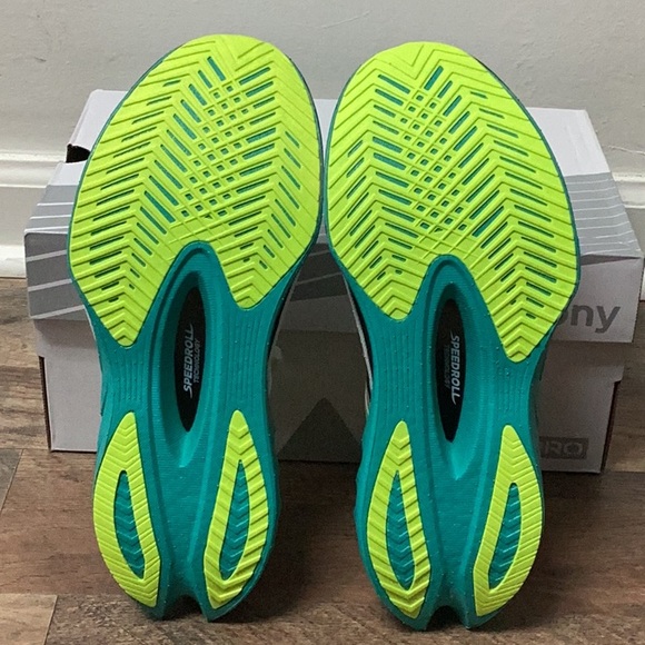 Women’s Saucony Endorphin Pro 4 - Picture 4 of 5